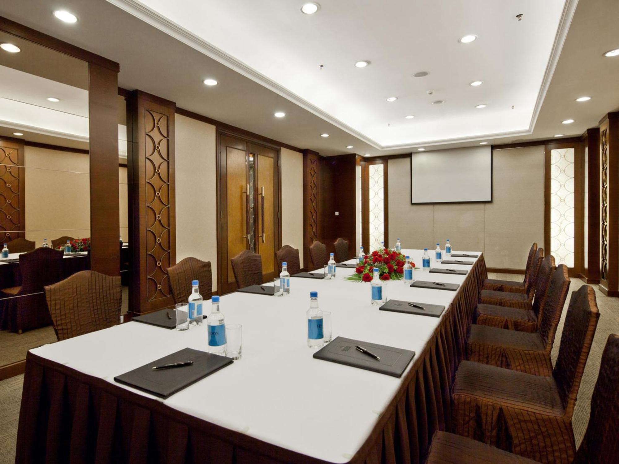 Rosedale Hotel & Suites Guangzhou - Free Shuttle Bus To Canton Fair Eksteriør bilde